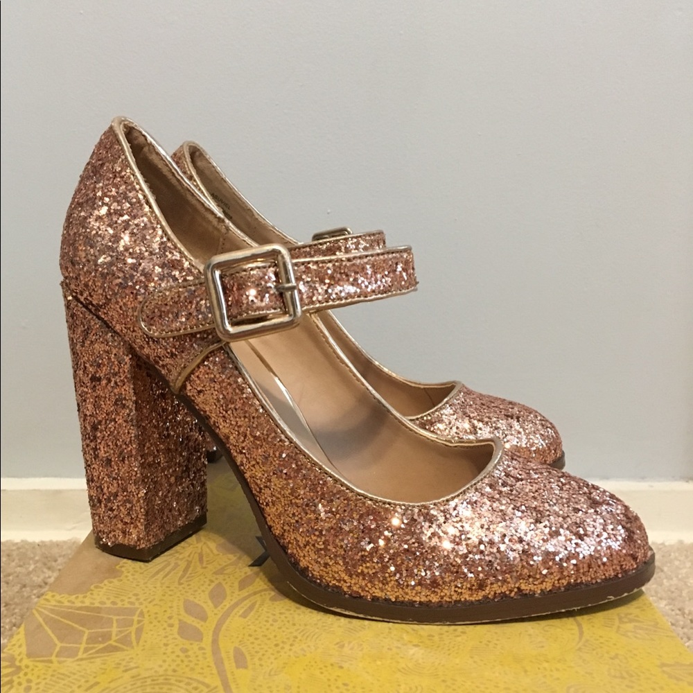 ✨Mix No. 6 Rose Gold Glitter Mary Jane Heels